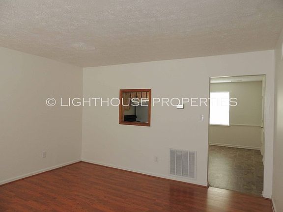 3rd image of 122 Water Gate Dr #A