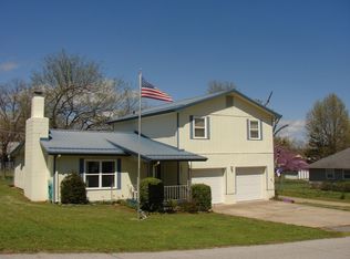 1021 Ahnawake St, Grove, OK 74344