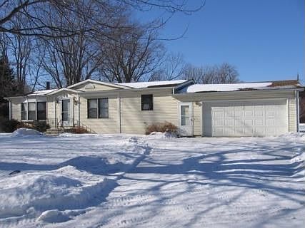 1st image of 300 3rd Ave W