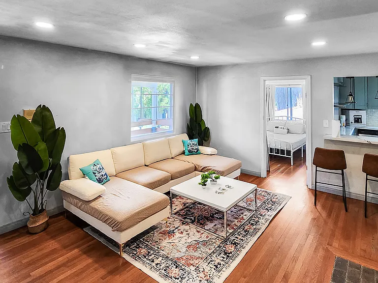 6645 Amherst St — Photo 31