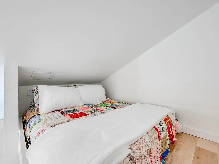 1000 W 26th St #208 — Photo 16