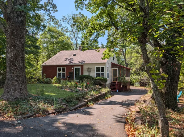 1119 N Shady Ln, Fayetteville, AR 72703