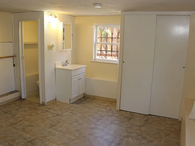 805 San Carlos Ave — Photo 34