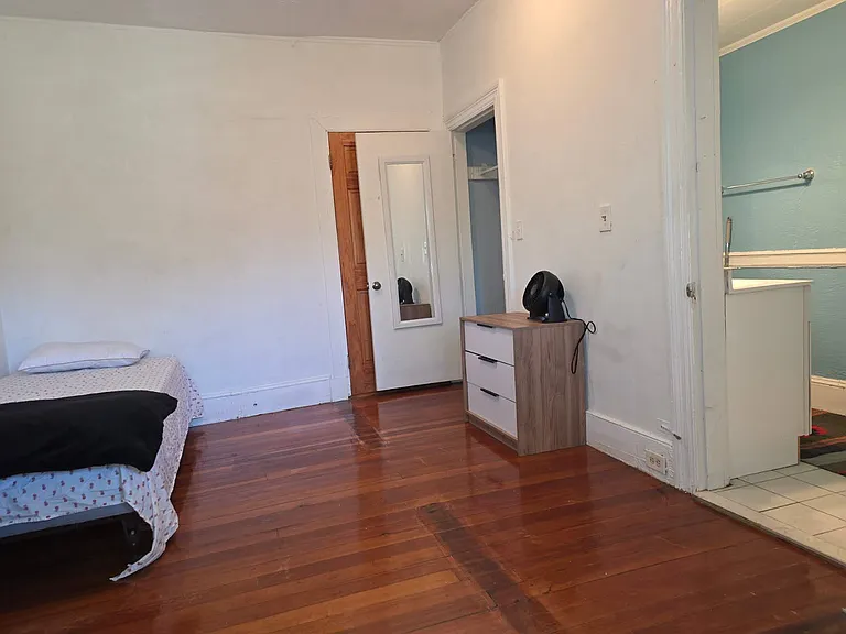 12 Read Ct — Photo 6