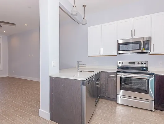 Rented by Compass | media 18