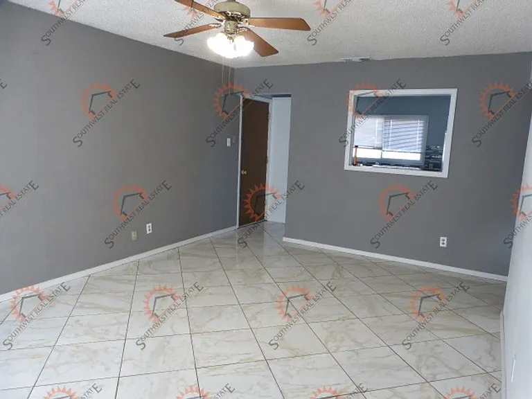 440 W Manana Blvd — Photo 3