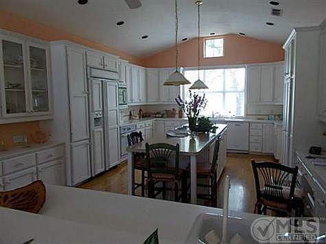 5th image of 8609 Melmont Ct