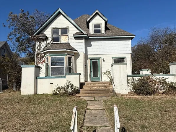 114 E Vinita Ave, Sulphur, OK 73086