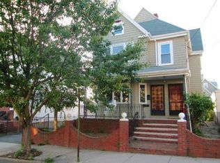 52 Dean St, Everett, MA 02149