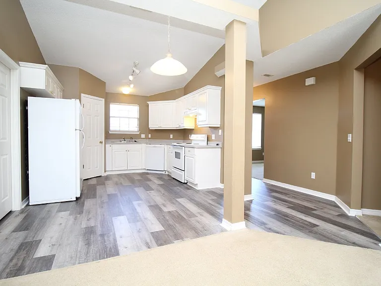 4319 Crosswinds Dr — Photo 5
