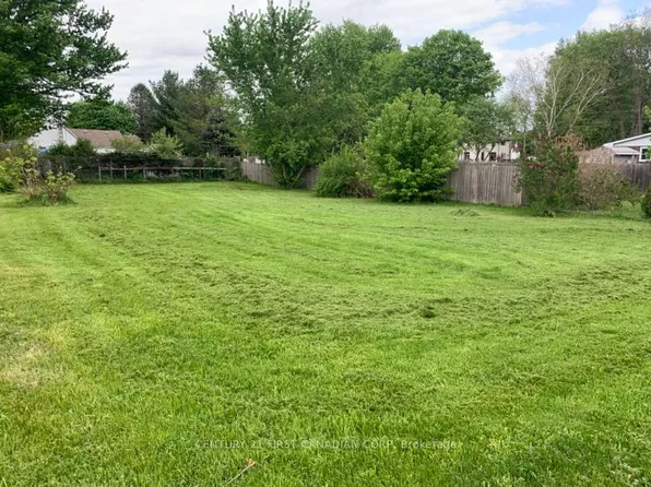 207 King St S, Chatham Kent, ON N0P 1T0