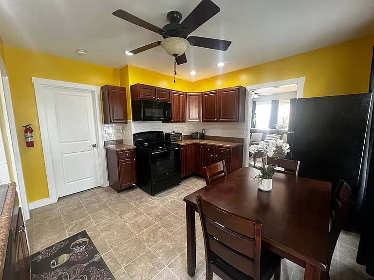 195 Broad St #1 — Photo 6
