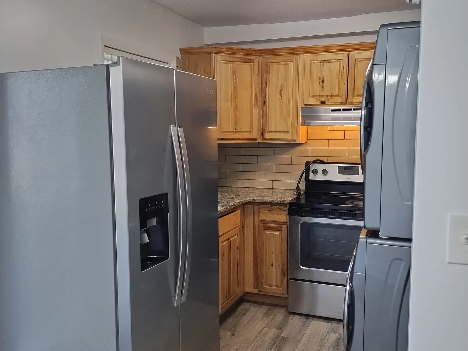 357 Stephen Dr — Photo 2