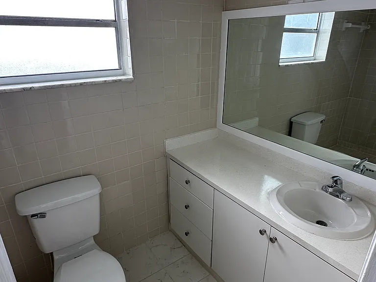 305 W 68th St #319 — Photo 14