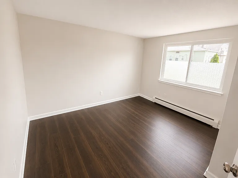 290 Washington St — Photo 11