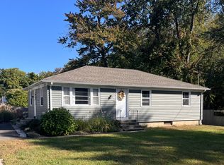 54 Chapin St, Feeding Hills, MA 01030