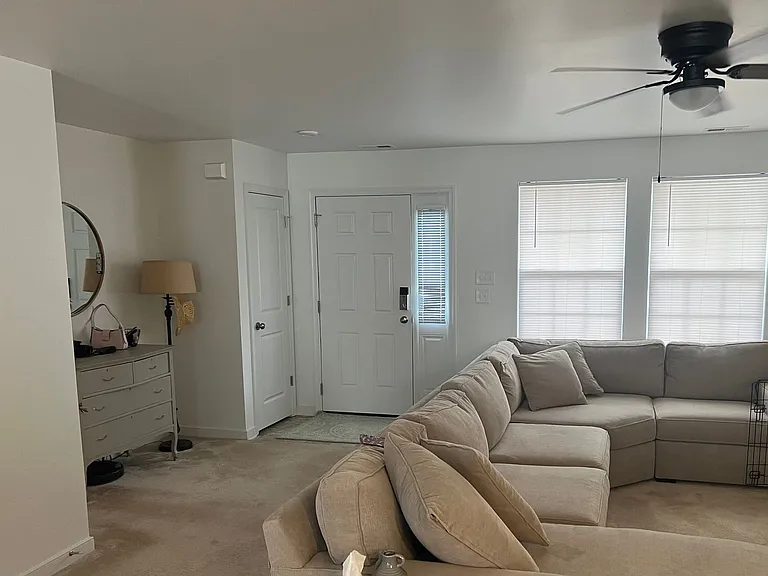 1946 Kennington Park Rd — Photo 4
