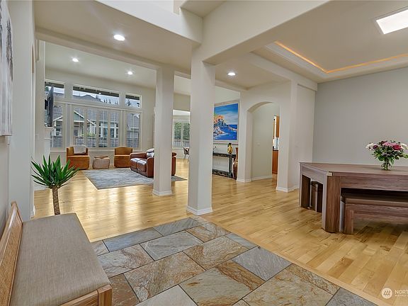 5th image of 704 Torden Lane SE