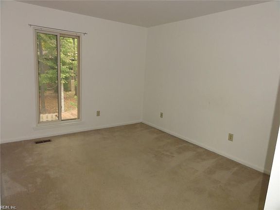 4th image of 1196 Willow Green Dr
