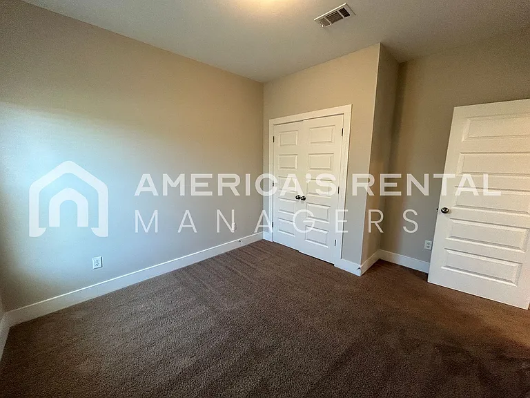 15597 Crimson Ridge Cir — Photo 9