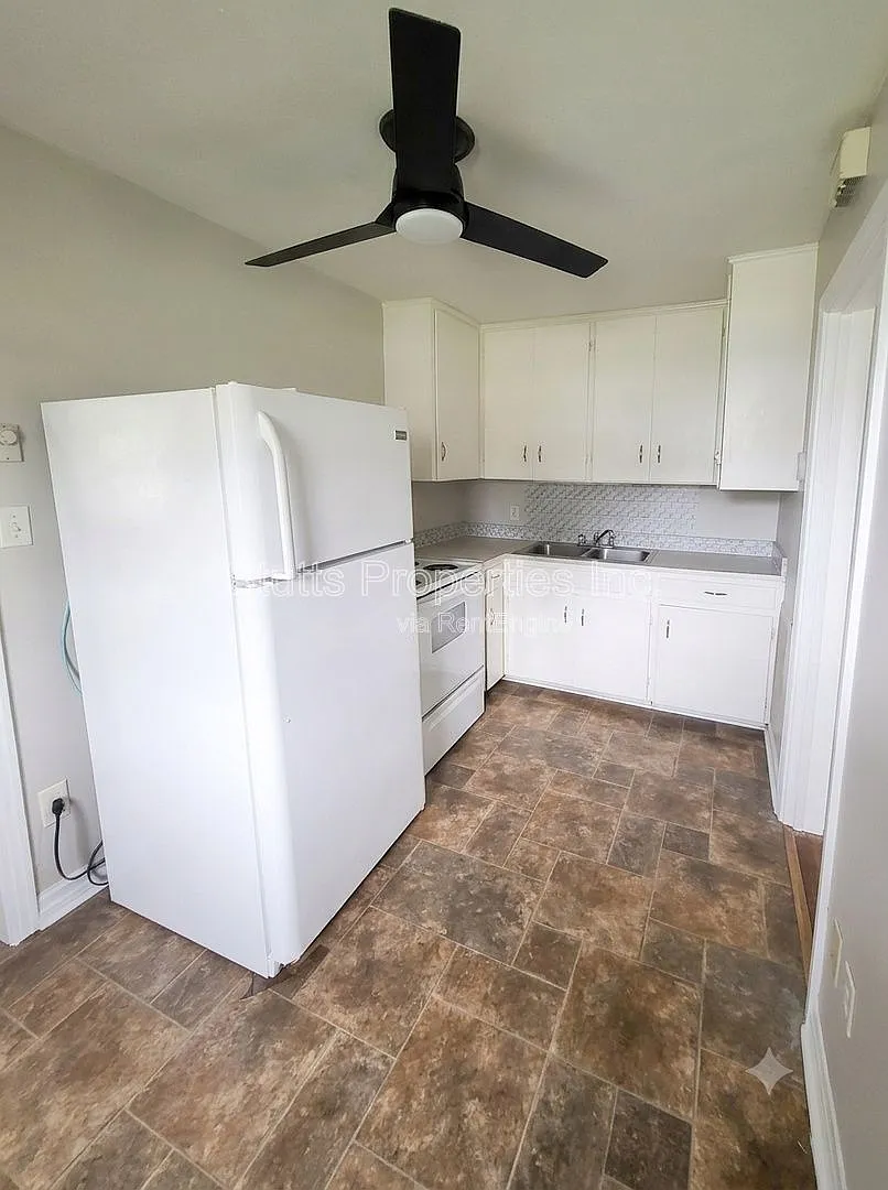 2 bed, 1.0 bath, $795 — Photo 3