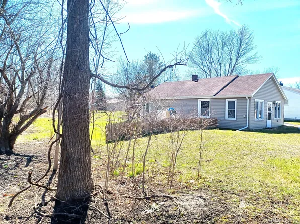 4807 Griswold Rd, Smiths Creek, MI 48074