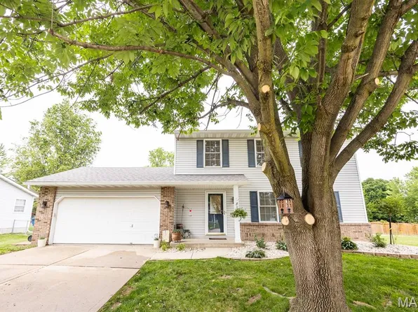 2332 Westchester Dr, Maryville, IL 62062