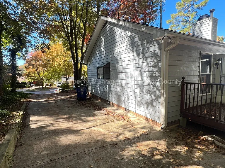 7404 Valley Run Dr — Photo 16
