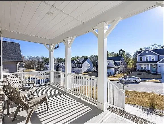 4 bed, 2505 sqft, $2,350 — Photo 3