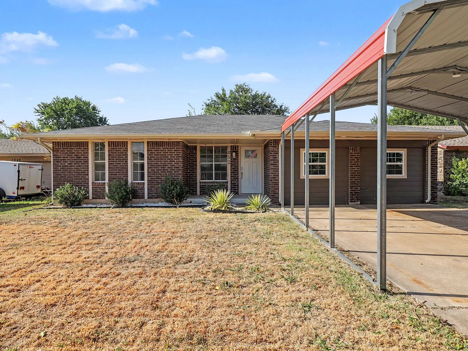 5 bed, 1536 sqft, $1,595 — Photo 2