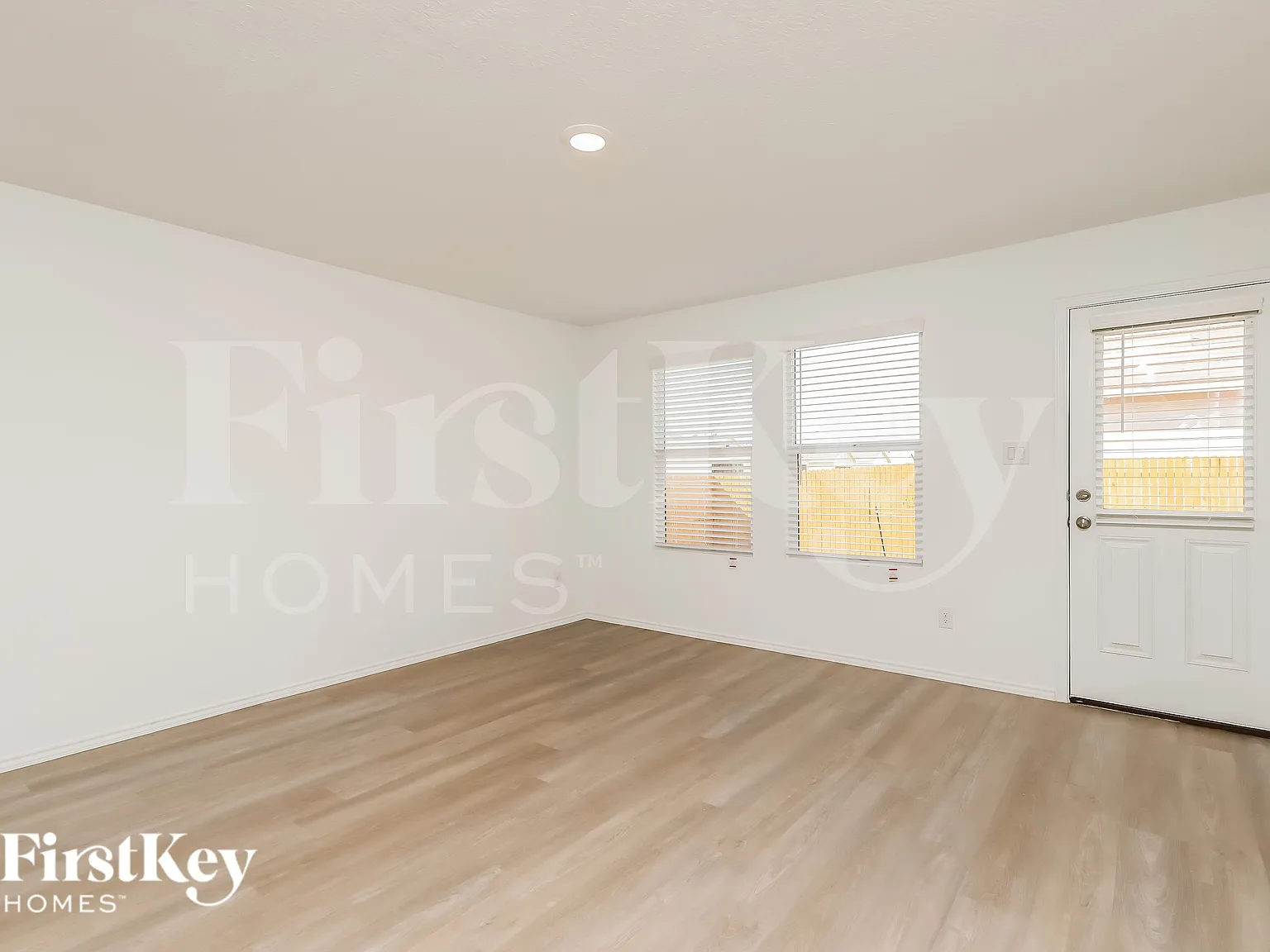 4 bed, 2.0 bath, 1627 sqft, $1,615 — Photo 4