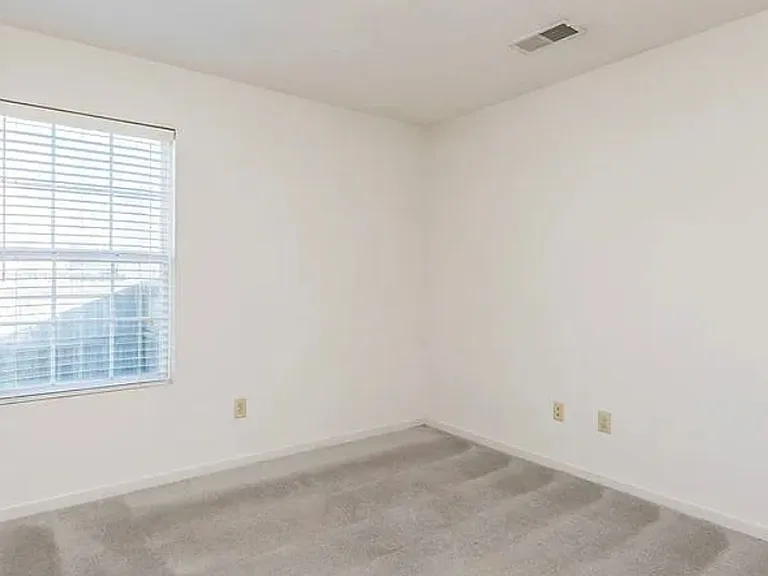 2080 Call Dr — Photo 7