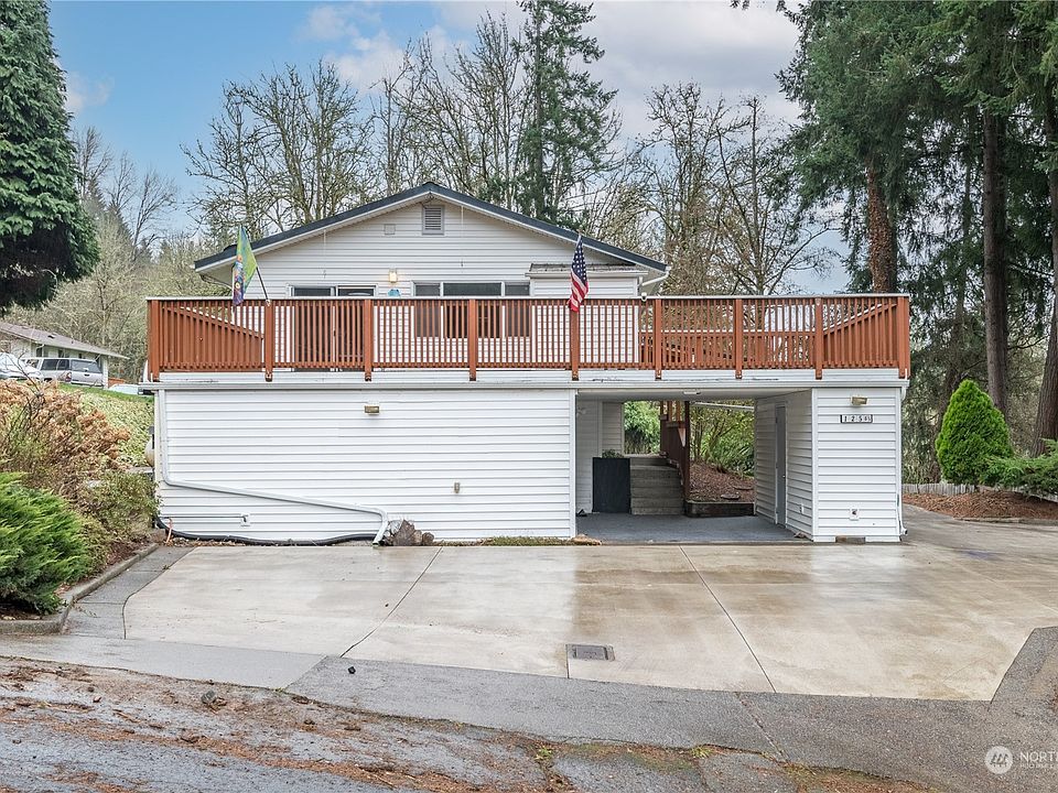 1st image of 125 1/2 W Vista Way