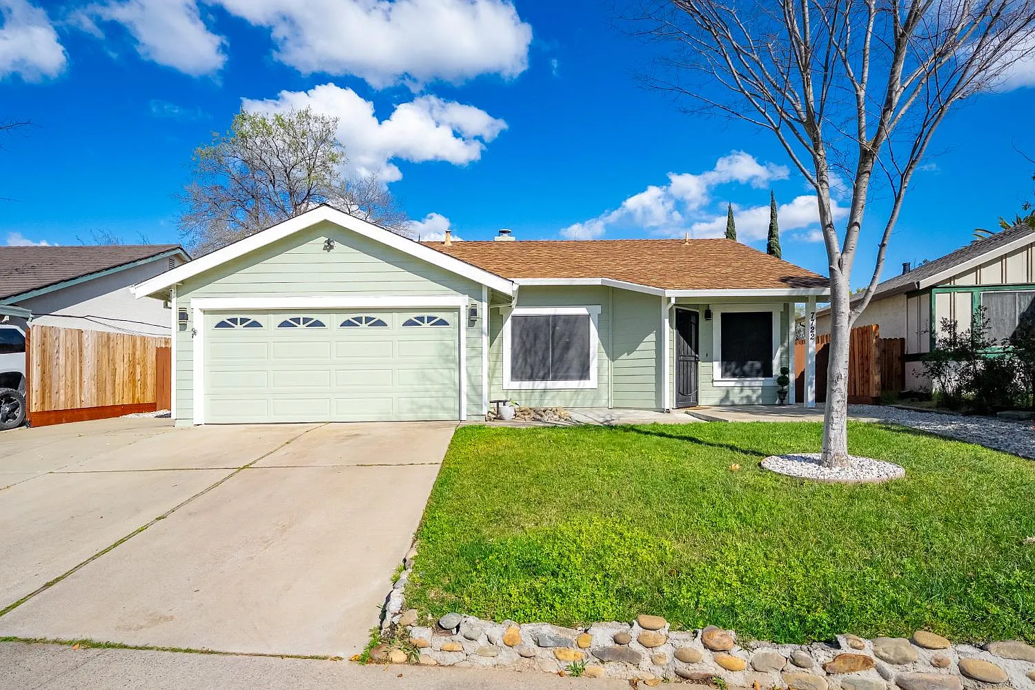 7722 Brown Otter Dr photo 1