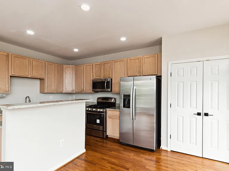 2900 Stockholm Way — Photo 6