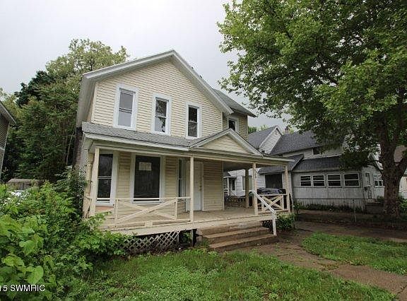 2nd image of 1033 Cass Ave SE