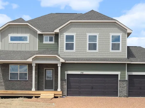 1741 Oak Creek Pass, Chaska, MN 55318