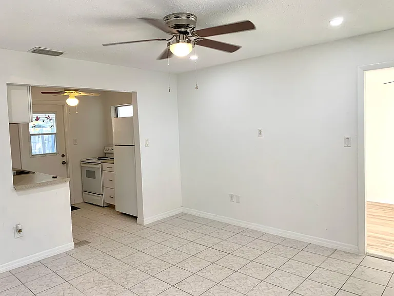 6142 Freemont St — Photo 5