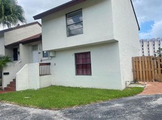 9710 NW 4th Ln, Miami, FL 33172