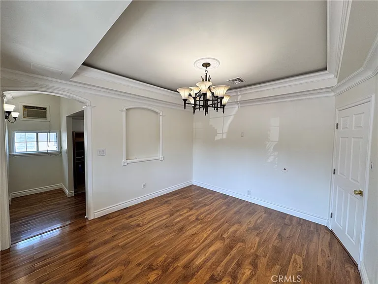 2138 N Frederic St — Photo 17