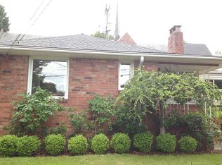 8205 19th Ave NE, Seattle, WA 98115