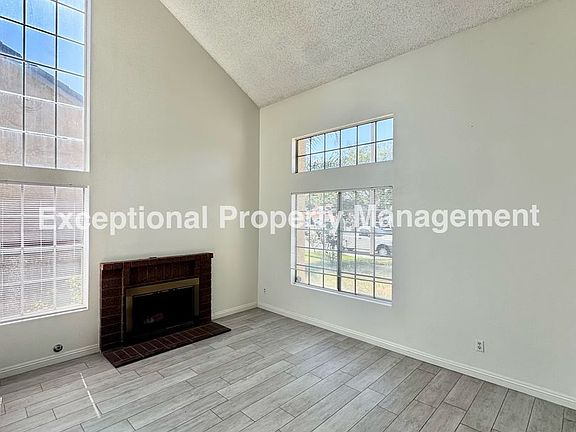 4th image of 3928 Yuba River Dr