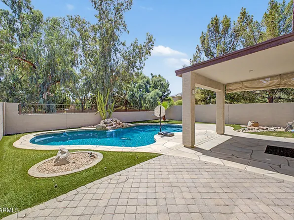 17243 W LUNDBERG Street, Surprise, AZ 85388