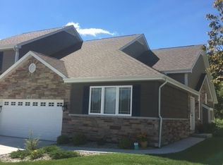 625 Village Pt, Chesterton, IN 46304