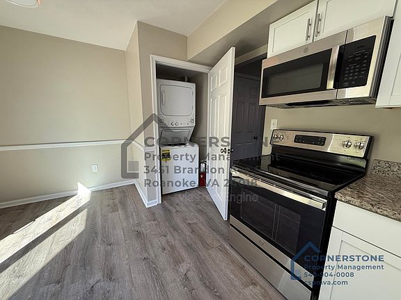 4th image of 1902 Yeager Ave NE APT 1