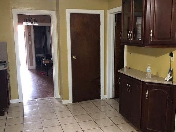 2nd image of 269 Elm St