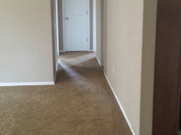 3rd image of 923 Beaumont Sq