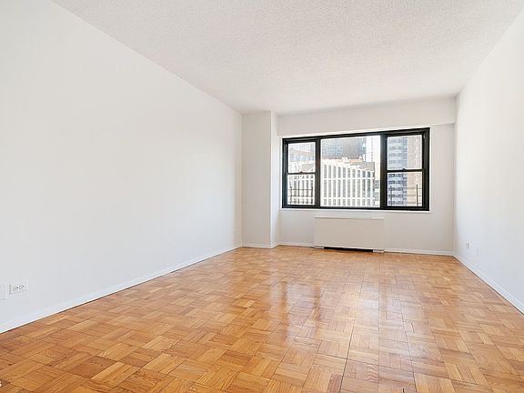 5th image of 20 W 64th St APT 12P