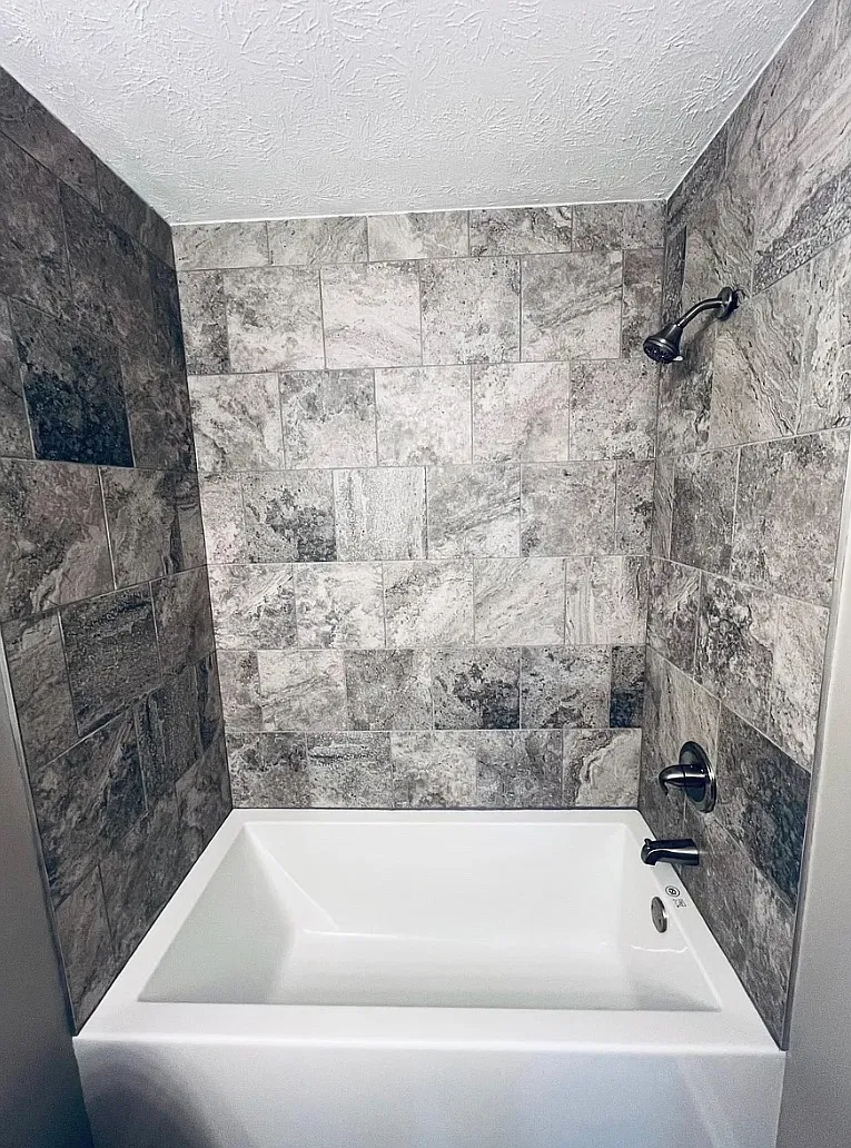 3 bed, 1350 sqft, $1,425 — Photo 3