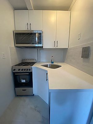 5th image of 217 Hancock St APT 6